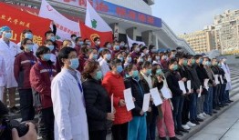郑州方舱爆料新闻报道内容,医护人员坚守一线，患者生活纪实