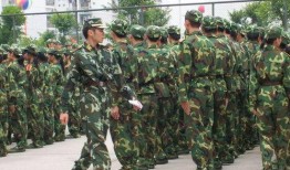 军训最新爆料文案怎么写,揭秘训练场上的热血瞬间